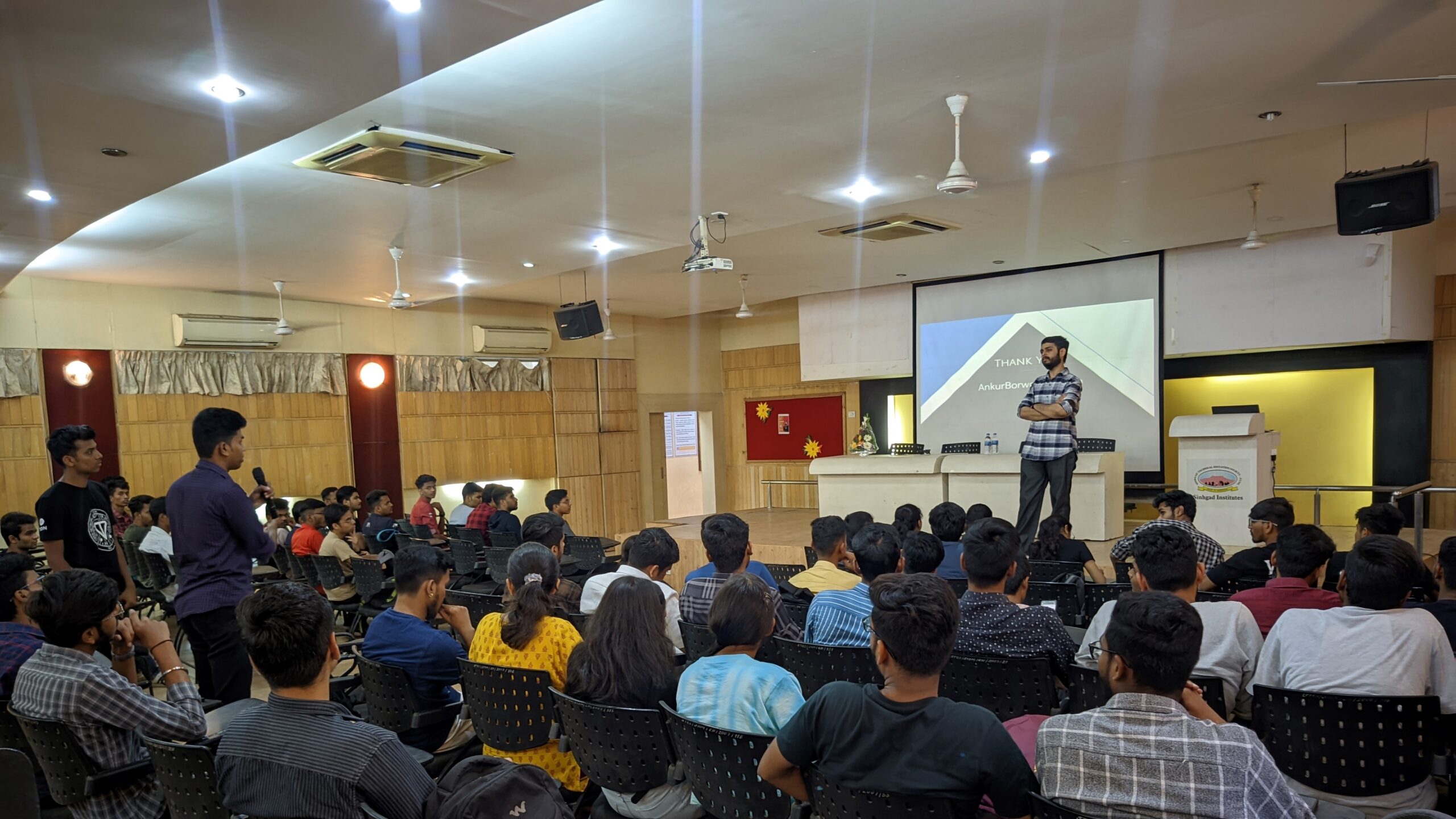 Ankur Borwankar delivering Keynote Speech on Startups & Entrepreneurship at Hack Club, Sinhgad College of Engineering (SCoE), under the Sinhgad Institutes, Pune, Maharashtra